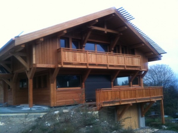 Maison mur bois massif à Chamonix